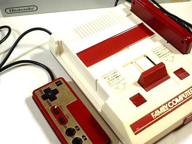 ファミリーコンピュータ・任天堂 - 80年代Cafe ファミリーコンピュータ・任天堂 - 80年代Cafe