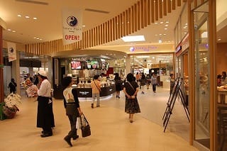 西大寺 駅 ナカ