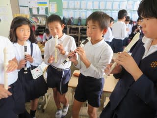 ４年生 リコーダーの発表 八代市立郡築小学校 公式ブログ