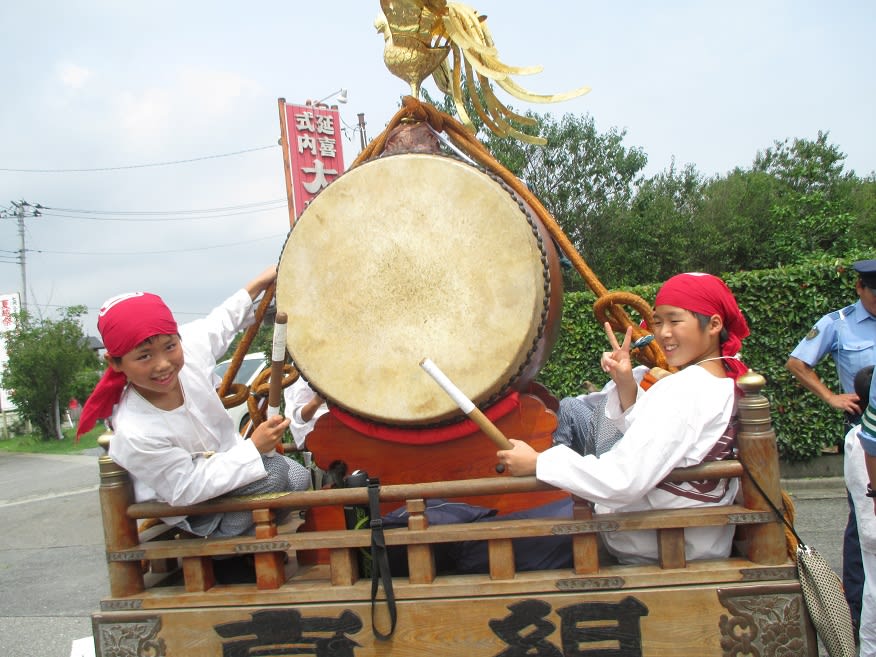 走行中に出くわしたお祭り 車ストップ 見てみましょう 子供達に祭りの名前を聞くと わかんない 和太鼓 とｂ級 C級 グルメ物語 東京 メタボリックシンドロームも気になる なりますよ ネェ 発