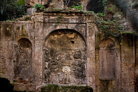 噴水の廃墟＠ローマ