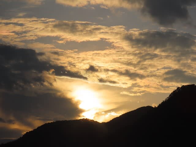 日没　長野県立美術館　風テラス