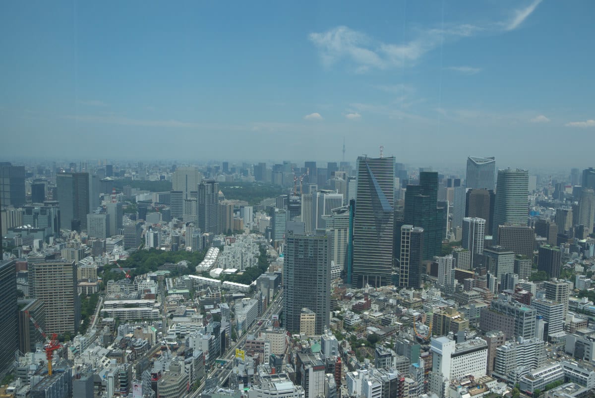 ７月の東京シティビュー 屋内展望台から北 北東方向 東京駅 新橋駅 緑には 東京しかない