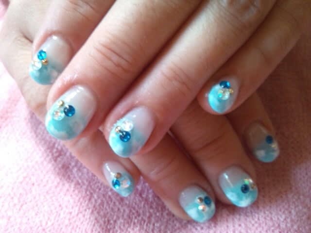 水色 白 ネイル Peach S Nail