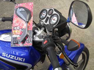 Suzuki En125 2a ミラー交換 バイクは軽いが一番 Suzuki En125 2a ミラー交換 バイクは軽いが一番