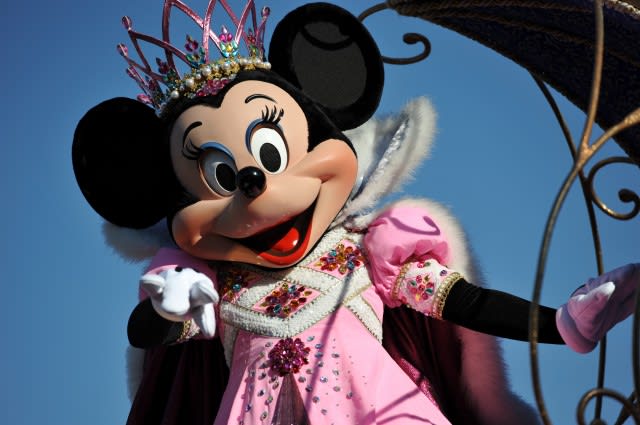 早い者勝ち　ディズニー　クリスタル　ミッキー ミニー　東京ディズニーランド TDL 10/22 ミッキーたちのタイムオフ - YouTube