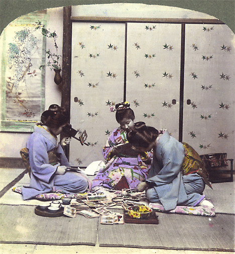 Geisha looking at stereoviews Stereoview_20