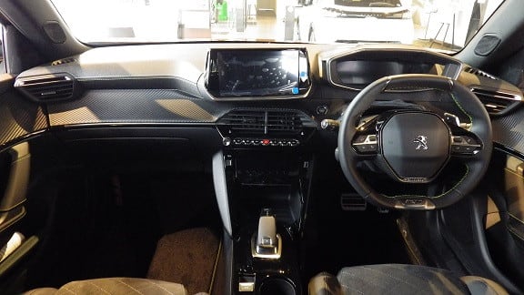 フルモデルチェンジ インテリア篇 新型プジョー Suv 08 Gt Lineグレード 展示 In Peugeot富山 ハリアーrxの業務日誌