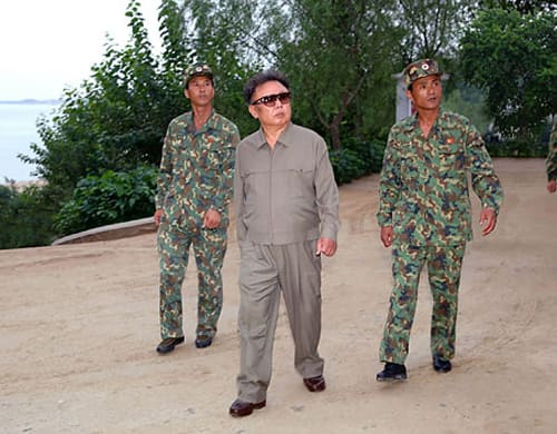 合成 北朝鮮 軍部隊を視察する金総書記 世界面白写真館