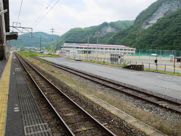 石蟹駅 伯備線 観光列車から 日々利用の乗り物まで