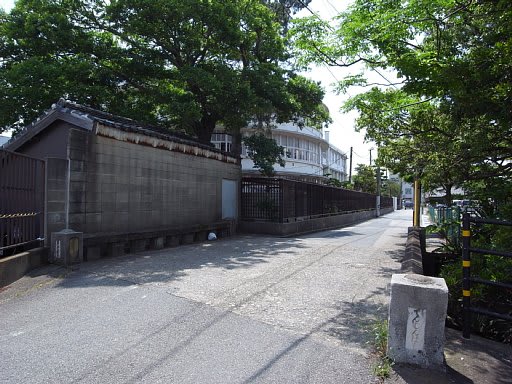 萩浦小学校前駅