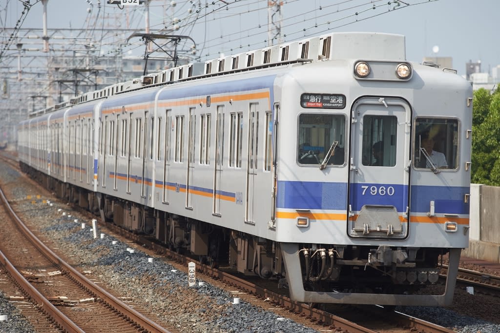 18 08 11 南海電車を初撮影 変なカメラ好きの写真に溺れる日記