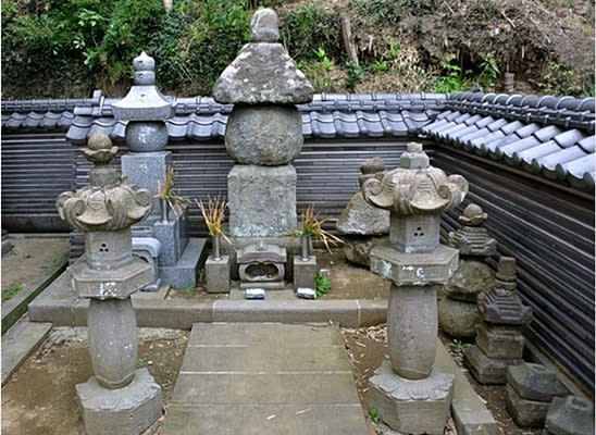 佐原十郎義連 の墓（満願寺） - 平家物語・義経伝説の史跡を巡る