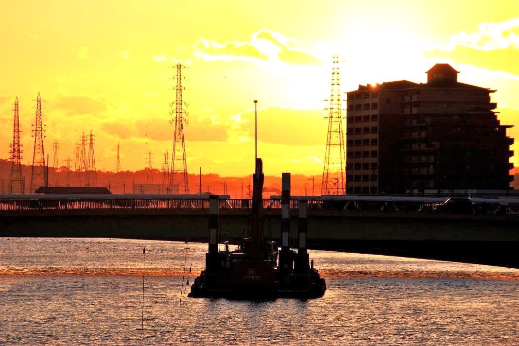 秋の夕日は・・・の画像