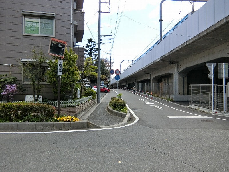 ここから若葉駅まで 自転車
