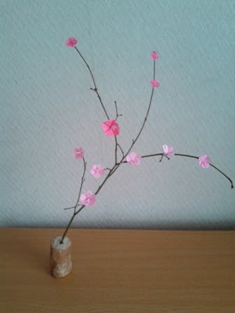 折り紙の梅の花 嬉しい楽しい毎日 たくさんの見たことのないお花に出会いたい