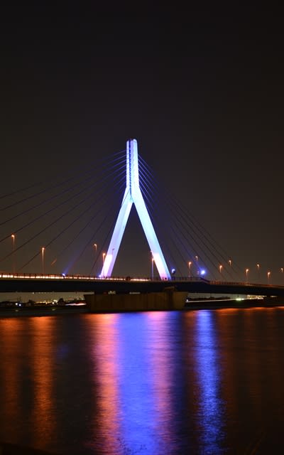 芦田川大橋のブルーライトアップ い い日和