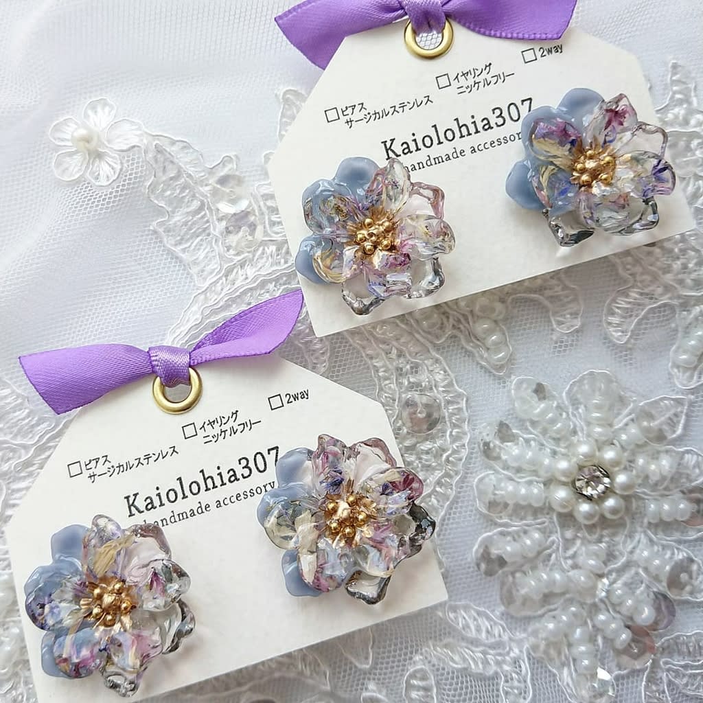ハンドメイドアクセサリーꕤ*。゚ - お花のレジンアクセサリー