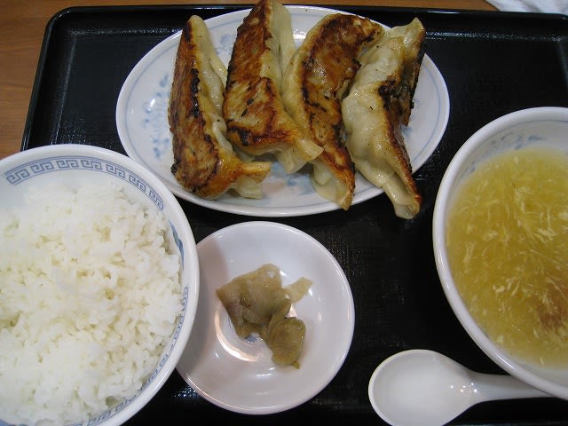 ジャンボ肉餃子定食