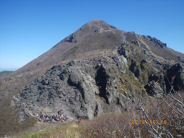 岩木山 1624 7m 酔いどれ山ガラス