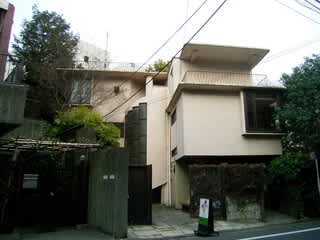 山田守自邸の春 やっぱりモダニズムが好き