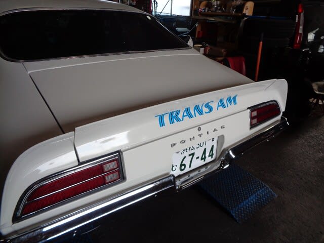 １９７３年 トランザム ４５５ トランク開かず修理 Lucky S ラッキーズ