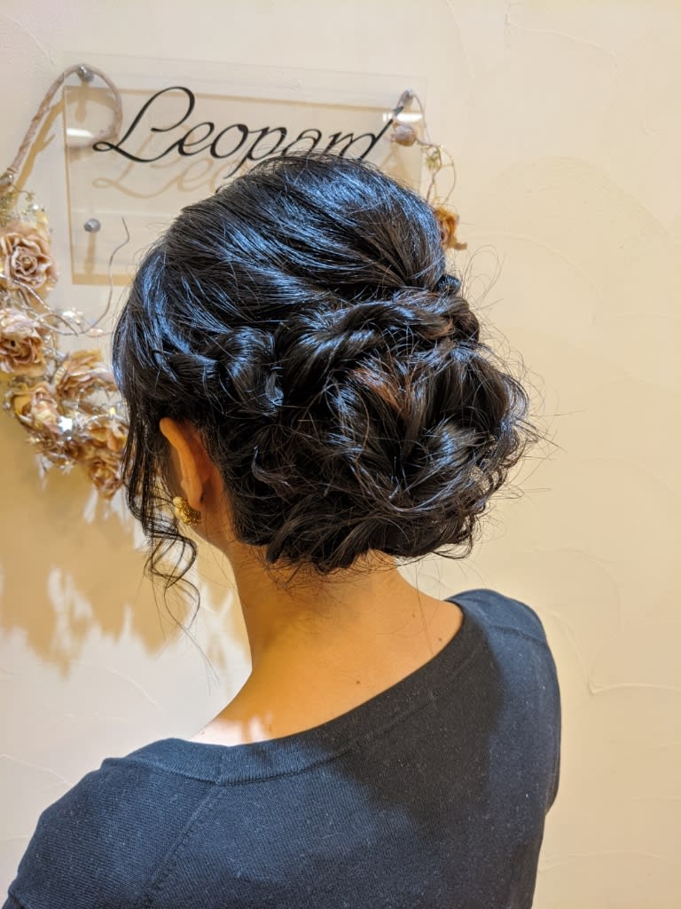 ヘアセット まとめ髪 ミディアム Leopard Hair Style Blog 千葉みなとにある女性スタッフのみの美容室レオパードヘアスタイルブログ