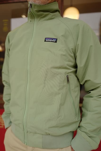 新品 patagonia パタゴニア バギーズジャケット XSサイズ 