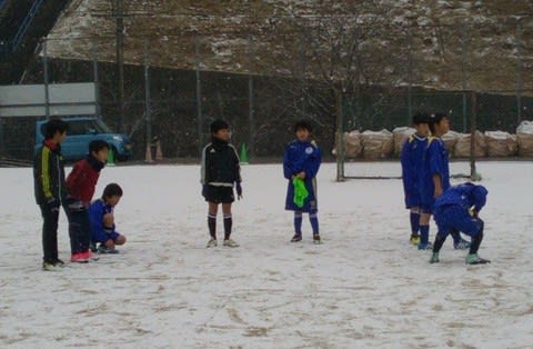 雪の日曜練習 伴サッカークラブ