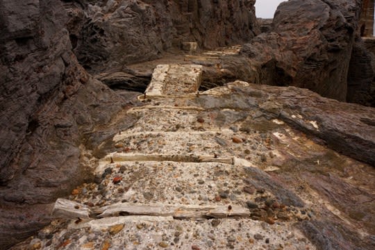 神津島・名組湾の鉱石運搬軌道