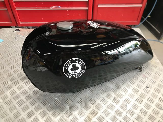 ＧＳ７５０純正燃料タンク SUZUKI GS550 GS750 純正 未使用 燃料タンク キャップ ガソリンタンク