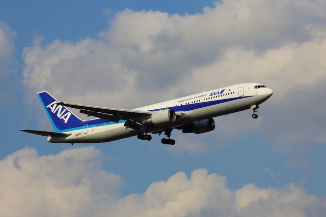 成田で撮りました(ANA)B767 - kazuhi49の写真館 成田で撮りました(ANA)B767 - kazuhi49の写真館