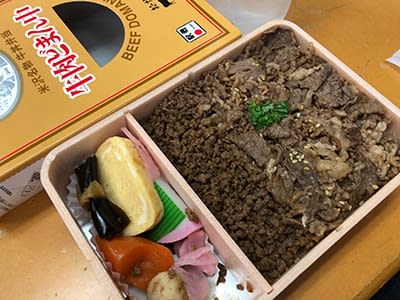 東京駅で買うno1弁当は 牛肉どまんなか No2が 深川弁当 です 大判カメラ日記