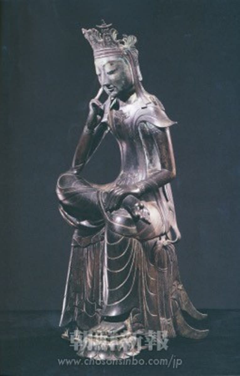 中宮寺門跡の半跏思惟像は飛鳥時代・7世紀後半に制作された。 - 日本と