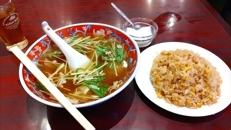 一宴:ワンタンスープ半炒飯セット