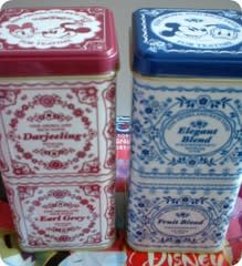 ディズニーランドのおみやげ 缶入り紅茶 ブルーな まっち箱