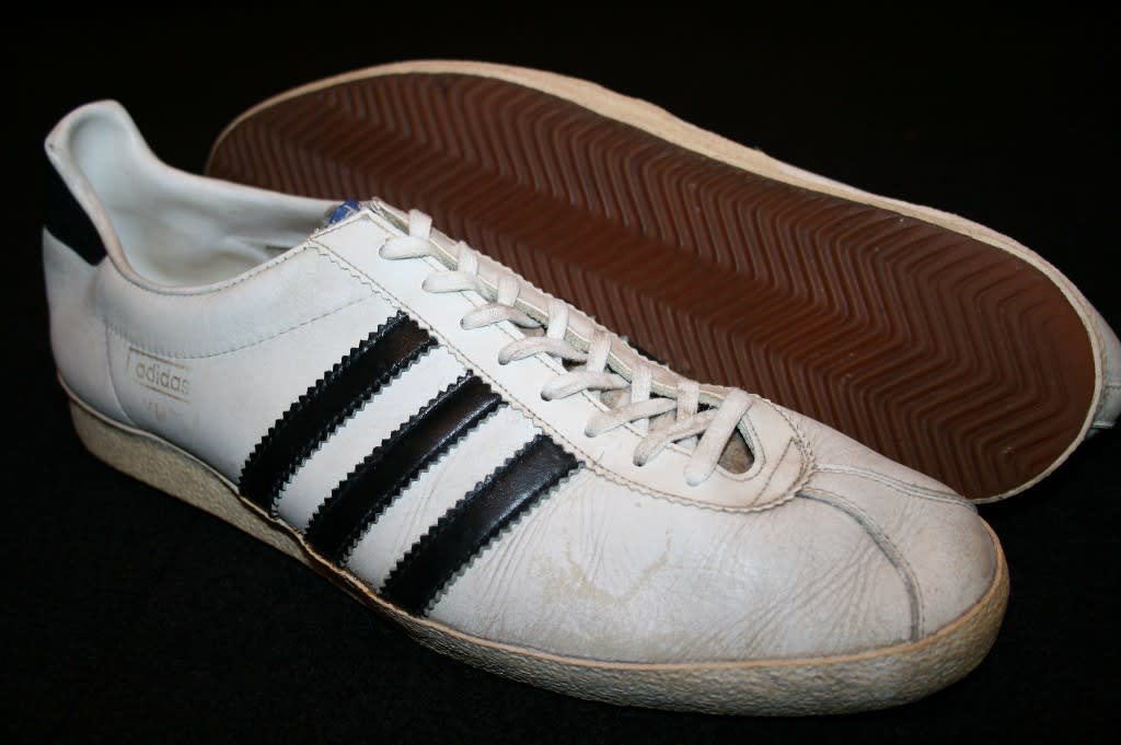 adidas OLYMPIA - SOMA SHIMOKITAZAWA VINTAGE SNEAKERS SHOP