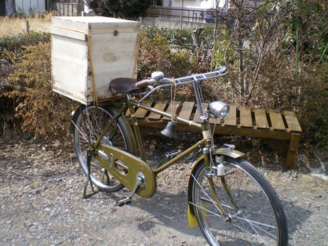 ＣＢ２５０エクスポート アイスキャンデー屋さんの自転車が走った道の 