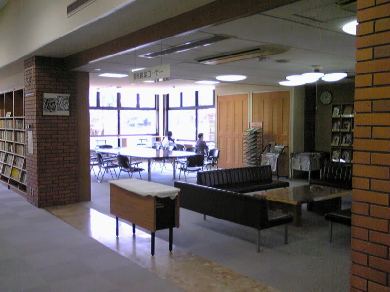大野市図書館の自習室