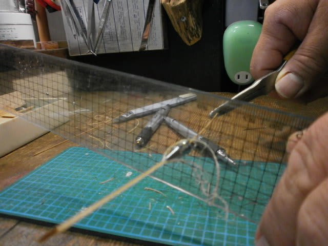 模型飛行機用・張り線製作の為の極細（０．７ミリ）竹ひご製作法 