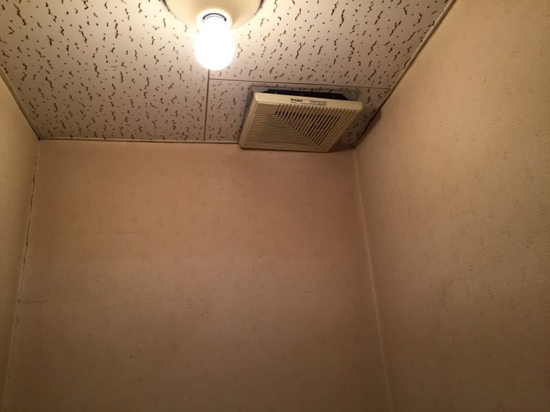 千葉県市川市 トイレ リフォーム 換気扇交換 壁紙(クロス）張り替え