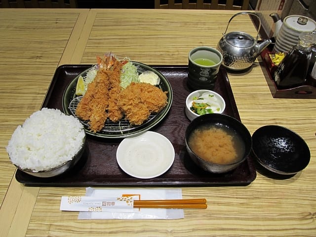 今日の夕食 海老フライ御飯 和幸 聖路加ガーデン築地店 ｊ ｄの備忘録