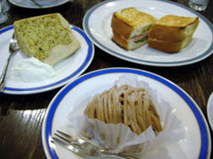 ハムサンドとケーキ