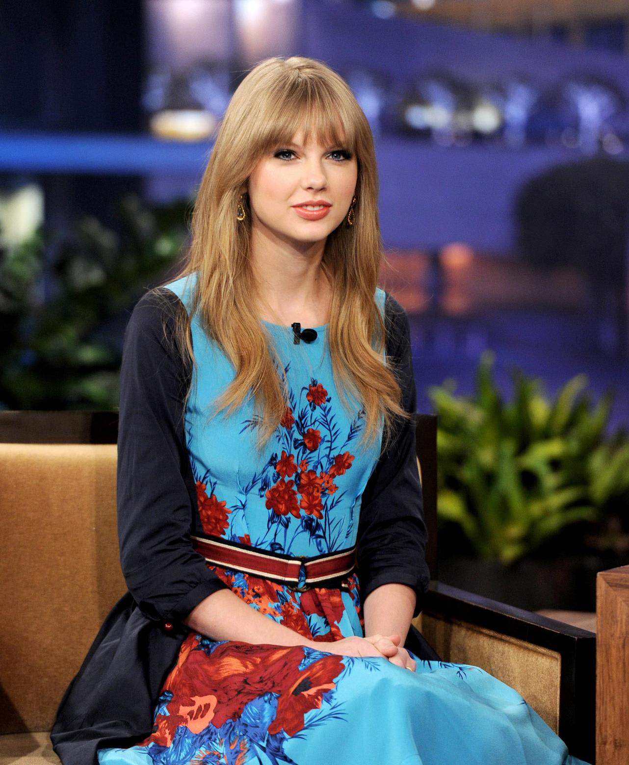 Taylor Swift visits The Tonight Show with Jay Leno 20 Feb 2012 - ☆Favorite Celebrity ...1282 x 1560