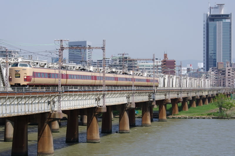 福知山線381系(国鉄色)特急「こうのとり」