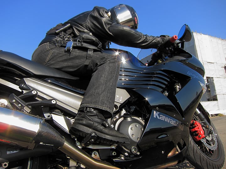 カワサキバイクマガジン 2014年1月号vol.105 ZZR1400