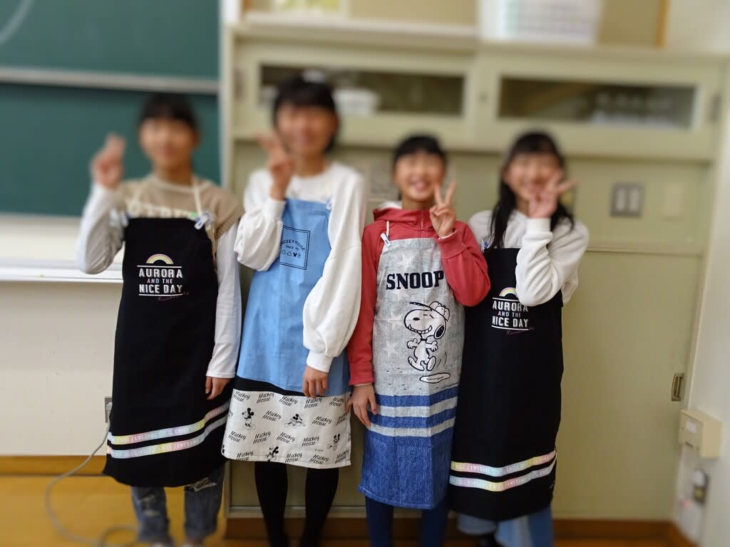 ６年生 マイエプロン作りに挑戦 上川沿小学校ブログ