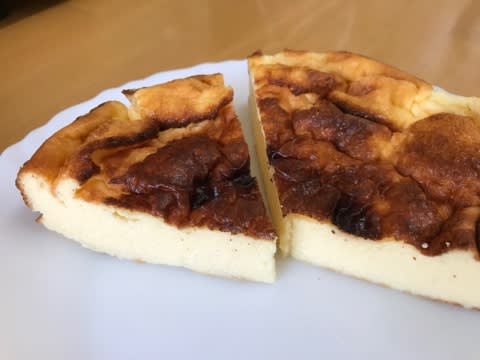 バスチーじゃなくて、ふつうのチーズ風ケーキだったorz バスチーじゃなくて、ふつうのチーズ風ケーキだったorz