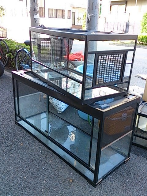 中古1200×450×600と900×450×450爬虫類ケージ - モンスターアクアリウム&レプタイルズ 買取販売情報