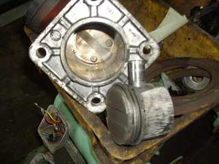 日立オイル式ベビコン コンプレッサー修理会社の機械修理日記